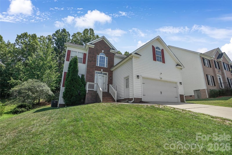 10706 Hellebore Road, Charlotte, NC - 4 beds, 2.5 baths, 2,463 sqft - $425,000