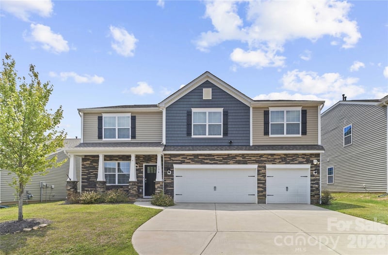 134 Giant Oak Avenue, Statesville, NC - 5 beds, 4.5 baths, 3,446 sqft - $434,900