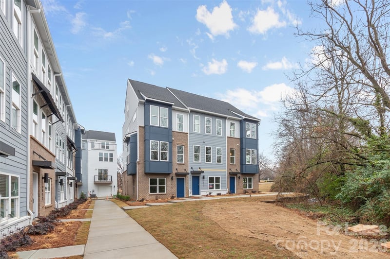 1011 Kokomo Lane, Charlotte, NC - 3 beds, 3.5 baths, 1,581 sqft - $2,800