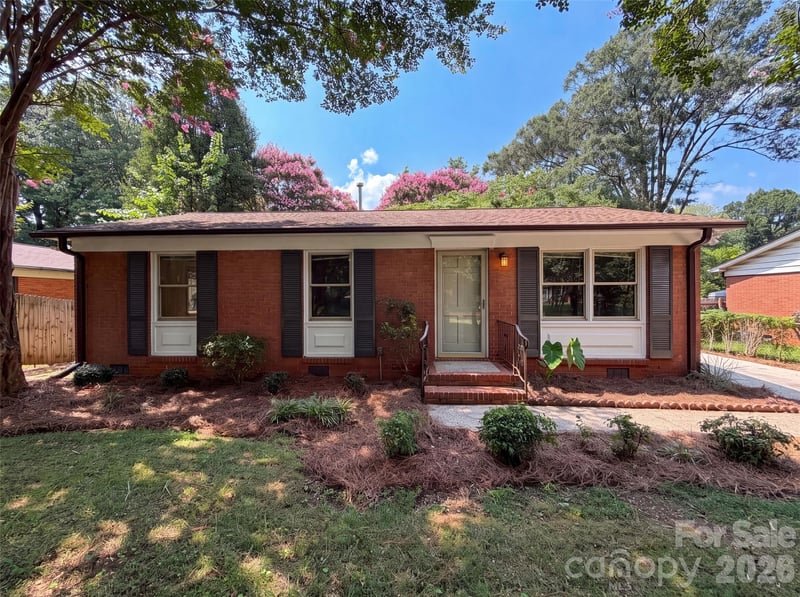 713 Ridgedale Court, Charlotte, NC - 3 beds, 1.5 baths, 991 sqft - $255,000