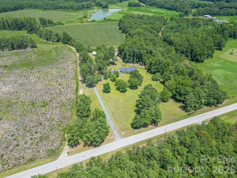 7655 Highway 341 Highway, Kershaw, SC - 3 beds, 2 baths, 1,542 sqft - $370,000