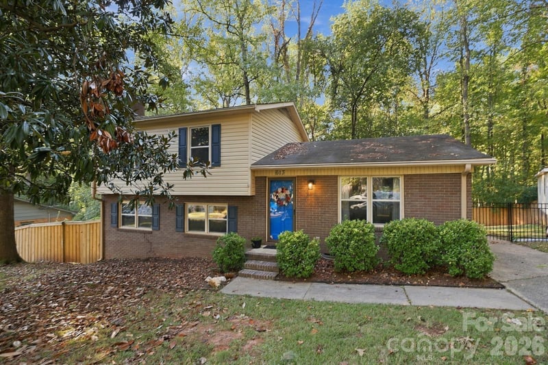 613 Lynn Street, Waxhaw, NC - 4 beds, 2 baths, 1,684 sqft - $450,000