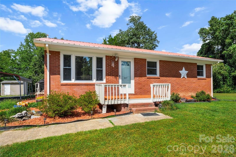 327 Marys Grove Church Road, Kings Mountain, NC - 3 beds, 1 bath, 946 sqft - $229,900