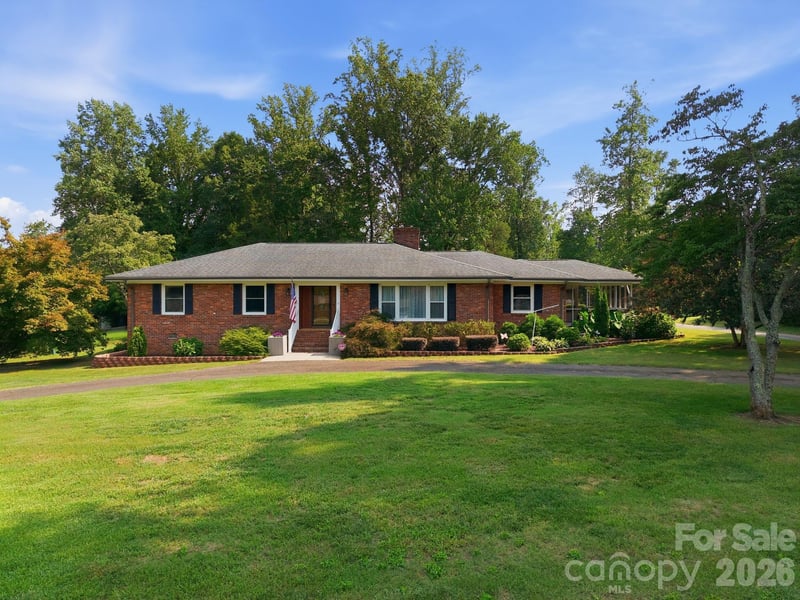 1285 Patterson Street, China Grove, NC - 4 beds, 2.5 baths, 2,758 sqft - $540,000