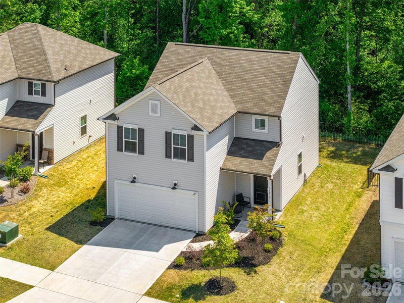 11012 Wickenden Way, Charlotte, NC - 3 beds, 2.5 baths, 1,690 sqft - $356,000