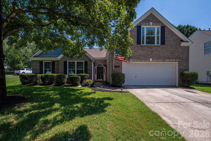 11132 Chastain Parc Drive, Charlotte, NC - 4 beds, 2 baths, 2,062 sqft - $400,000