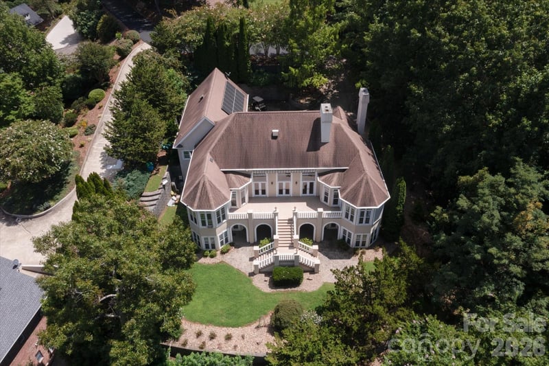 705 Lake Club Drive, Nebo, NC - 3 beds, 3.5 baths, 4,039 sqft - $2,400,000