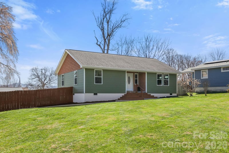 1844 Willow Road, Hendersonville, NC - 2 beds, 2 baths, 1,218 sqft - $369,800
