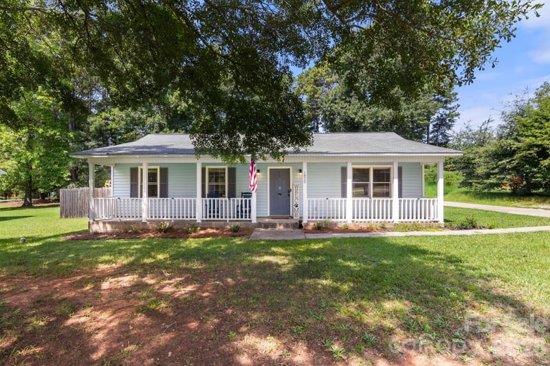 1820 Bridgewood Drive, Lancaster, SC - 3 beds, 2 baths, 1,632 sqft - $285,000