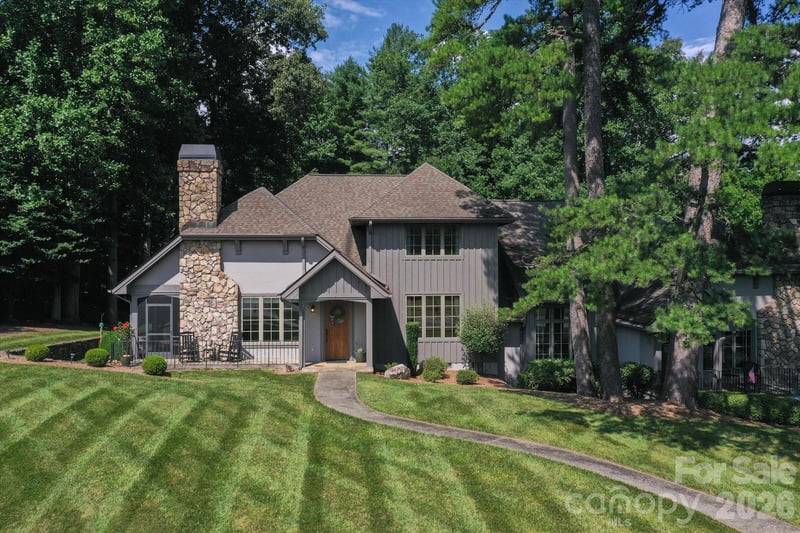 6 Jasmine Lane, Brevard, NC - 3 beds, 3.5 baths, 3,123 sqft - $1,250,000