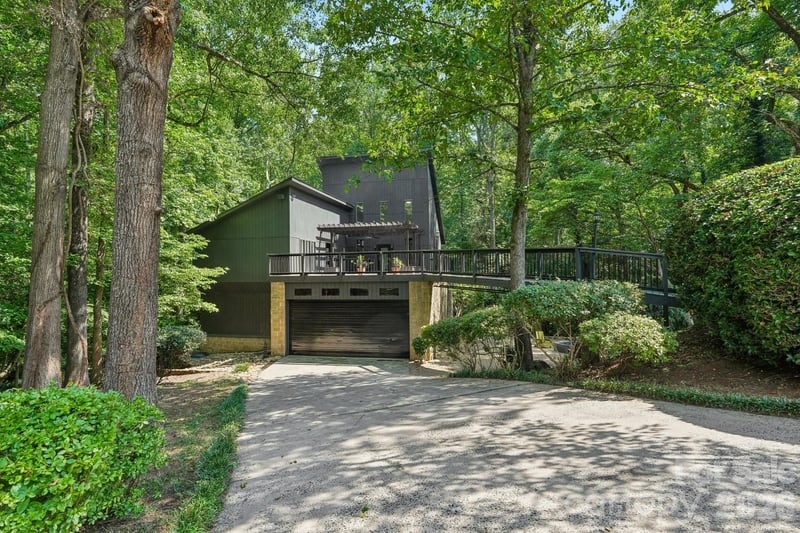 407 Robinwood Drive, Shelby, NC - 5 beds, 4 baths, 5,362 sqft - $570,000