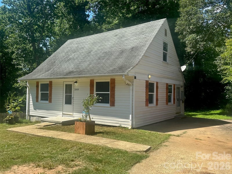 1005 William Drive, Winston Salem, NC - 4 beds, 2 baths, 1,249 sqft - $185,000