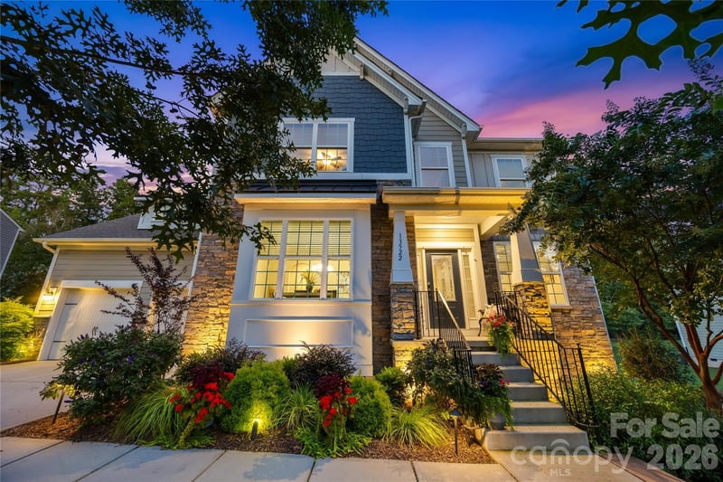 13522 Hyperion Hills Lane, Charlotte, NC - 5 beds, 3.5 baths, 3,629 sqft - $725,000