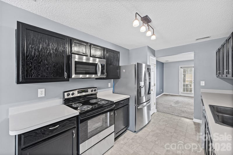 3240 Barons Court Road, Charlotte, NC - 2 beds, 2.5 baths, 1,450 sqft - $215,000