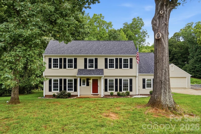 10211 Meadow Hollow Drive, Charlotte, NC - 4 beds, 2.5 baths, 2,248 sqft - $600,000