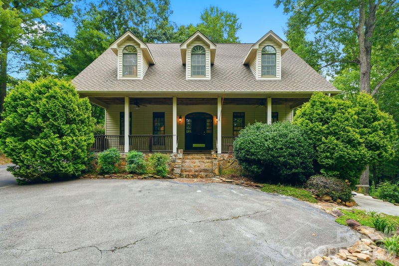 721 Canterbury Road, Kings Mountain, NC - 5 beds, 4.5 baths, 4,692 sqft - $615,000