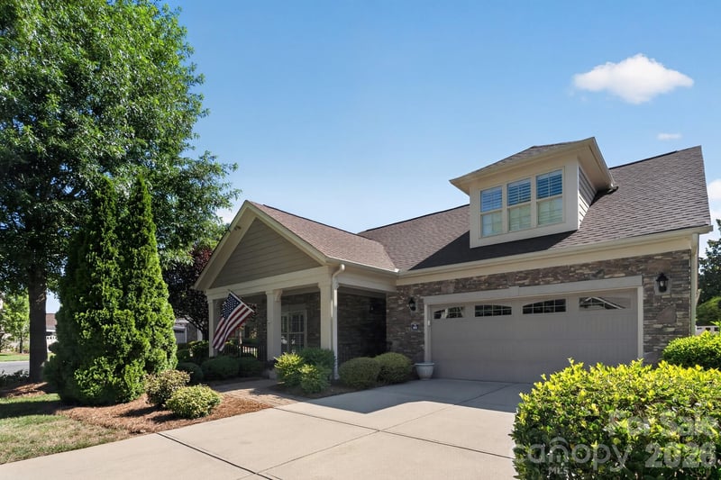 903 Morningstar Lane, Matthews, NC - 3 beds, 3 baths, 2,616 sqft - $685,000