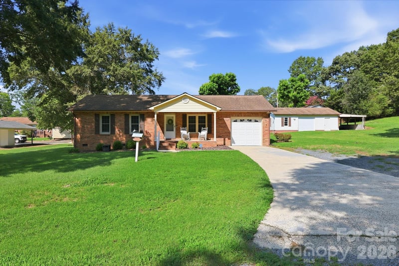 558 Snuggs Street, Albemarle, NC - 3 beds, 2 baths, 1,202 sqft - $259,900
