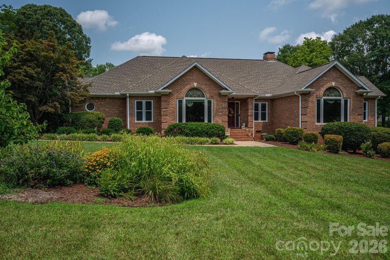 5023 Samuel Pinckney Drive, Belmont, NC - 3 beds, 3 baths, 3,216 sqft - $969,000