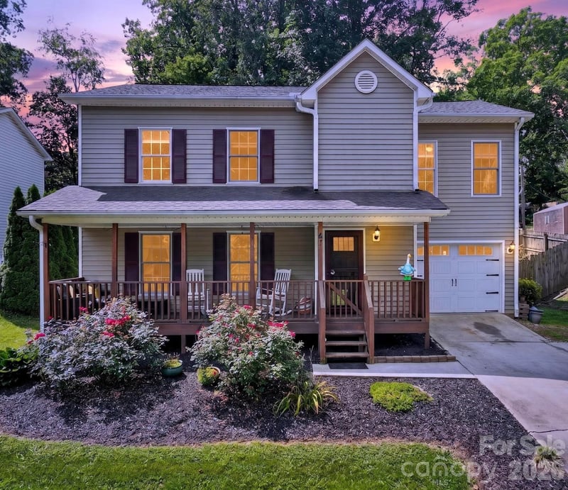 47 Royal Oaks Road, Arden, NC - 4 beds, 2.5 baths, 1,899 sqft - $499,000