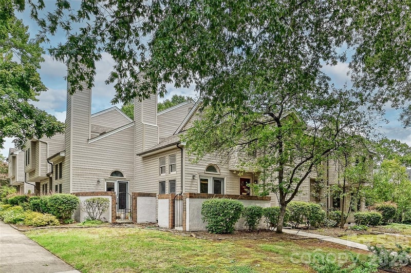 801 Lexington Avenue, Charlotte, NC - 2 beds, 1.5 baths, 1,252 sqft - $474,000