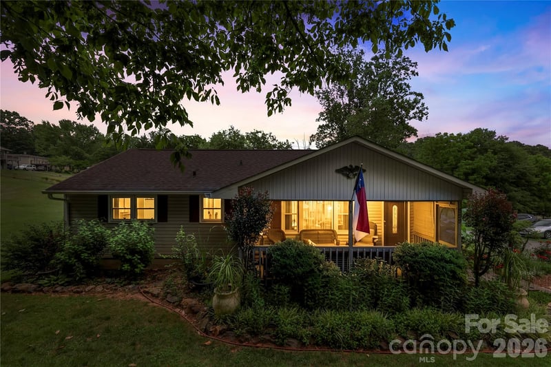 611 Pole Creasman Road, Asheville, NC - 4 beds, 5 baths, 2,064 sqft - $824,000