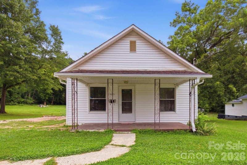 403 Faulkner Street, Clover, SC - 2 beds, 1 bath, 888 sqft - $209,900