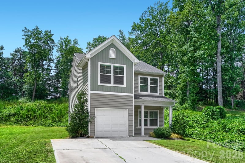 244 Valleybrook Lane, Troutman, NC - 3 beds, 2.5 baths, 1,619 sqft - $330,900