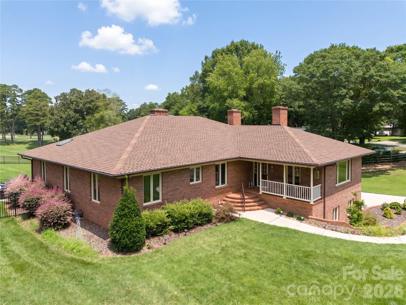 1419 Stoneyridge Drive, Charlotte, NC - 4 beds, 3.5 baths, 4,196 sqft - $890,000