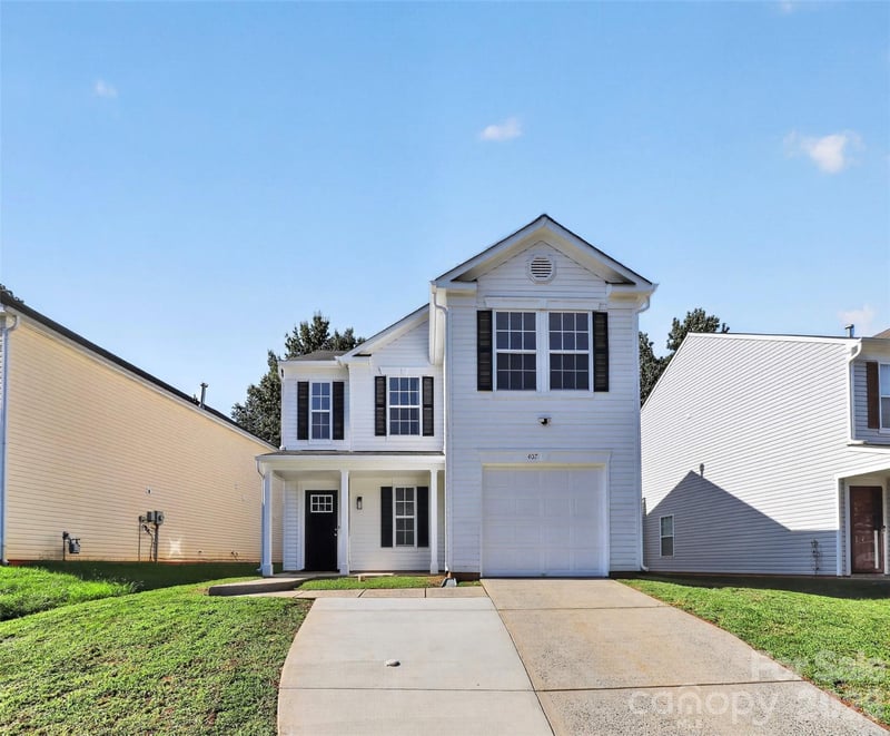407 Presidents Court Apt 174, Charlotte, NC - 3 beds, 2.5 baths, 1,554 sqft - $325,000