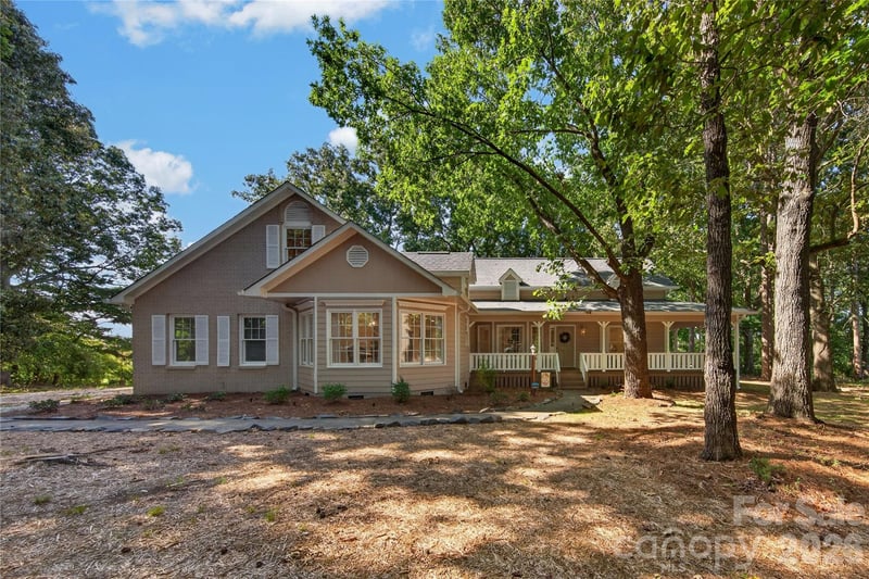 2721 Tara Drive, Monroe, NC - 3 beds, 2 baths, 2,287 sqft - $538,000