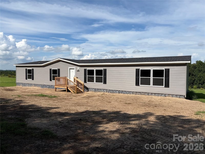 816 Hough Street, Mount Croghan, SC - 5 beds, 3 baths, 2,280 sqft - $299,900