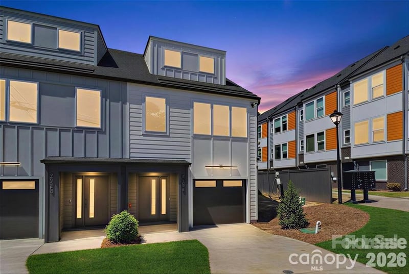 2714 Baltimore Avenue, Charlotte, NC - 3 beds, 3.5 baths, 2,101 sqft - $4,000/mo