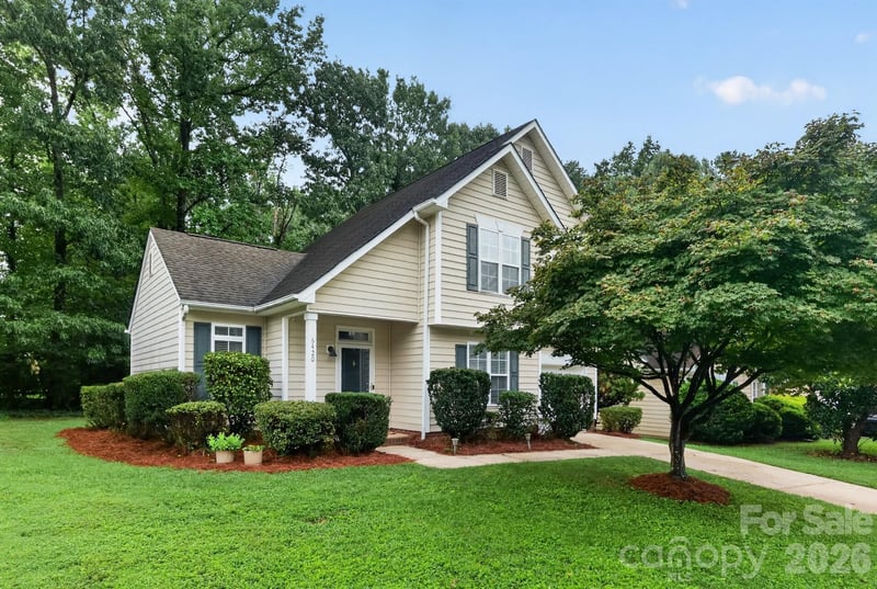 6420 Spanish Moss Lane, Charlotte, NC - 3 beds, 2.5 baths, 1,640 sqft - $314,900