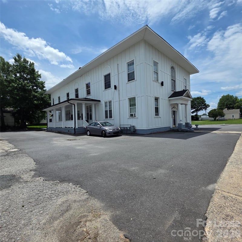 1909 E Ozark Avenue, Gastonia, NC - 1 bed, 1 bath - $800