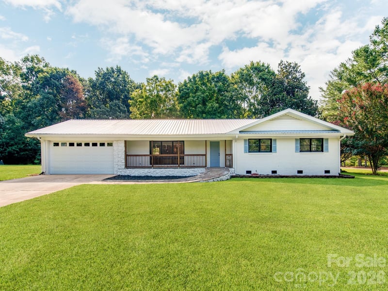 3072 Bethany Street 24-28, Claremont, NC - 3 beds, 2 baths, 1,846 sqft - $389,000