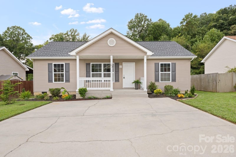 53 W Newberry Drive, Fletcher, NC - 3 beds, 2 baths, 1,042 sqft - $309,000