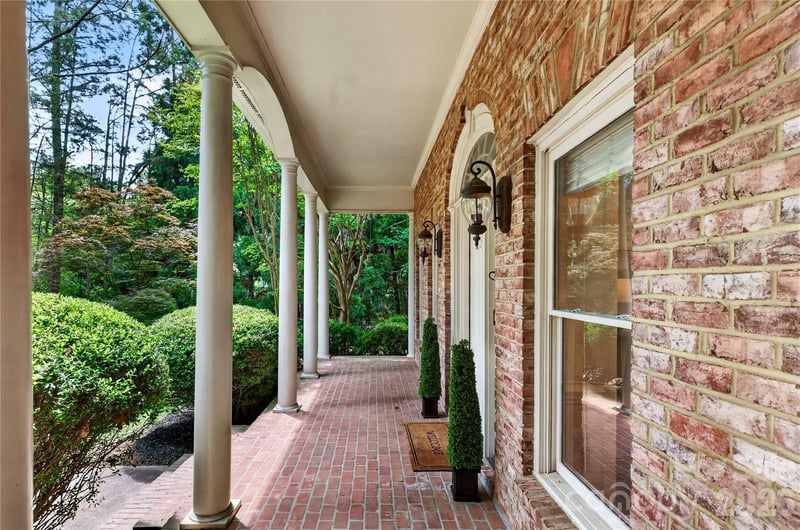 6424 Antioch Court, Matthews, NC - 4 beds, 3.5 baths, 3,531 sqft - $864,900