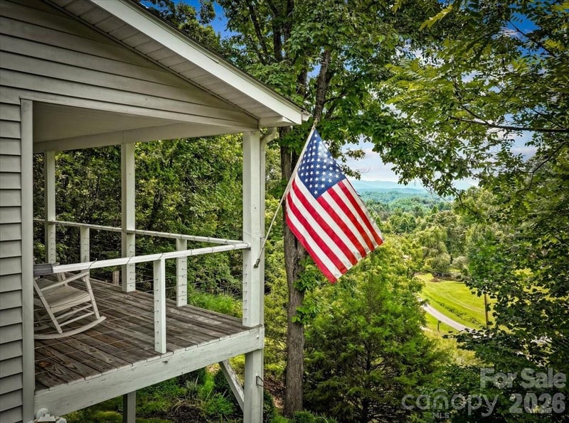 386 Madison Heights Drive Apt 8, Marshall, NC - 3 beds, 3.5 baths, 2,010 sqft - $445,000