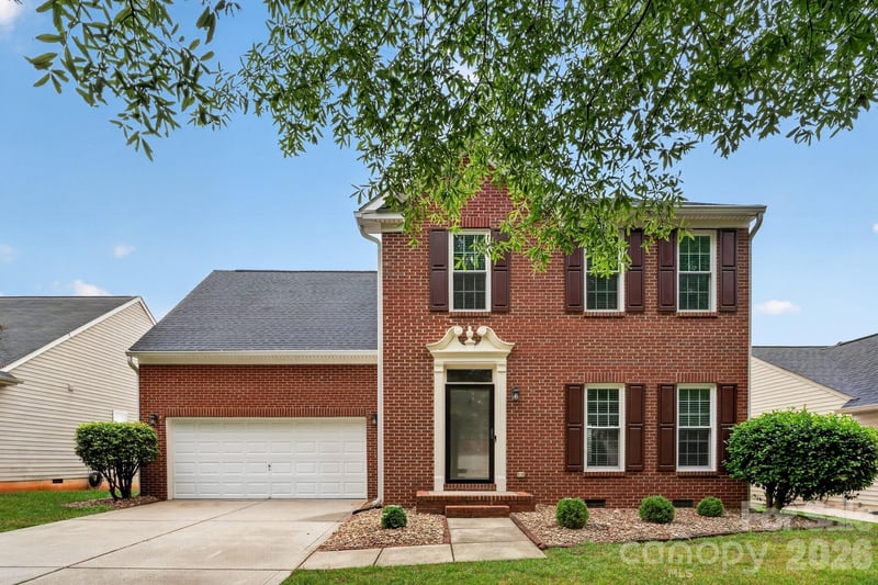 2515 Bethesda Oaks Drive, Gastonia, NC - 3 beds, 2.5 baths, 1,951 sqft - $369,900
