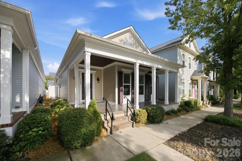 1140 Inn Keepers Way, Cornelius, NC - 2 beds, 2 baths, 2,006 sqft - $615,000