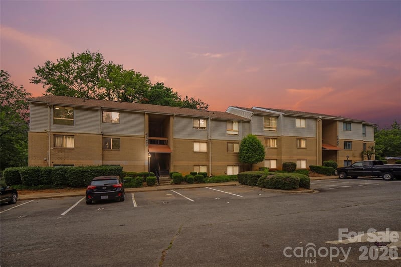 4902 Spring Lake Drive E, Charlotte, NC - 3 beds, 2 baths, 1,206 sqft - $144,990