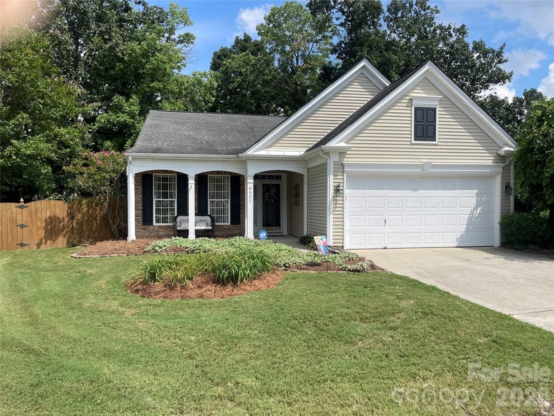6601 Warbler Wood Court, Charlotte, NC - 3 beds, 2 baths, 1,711 sqft - $425,000
