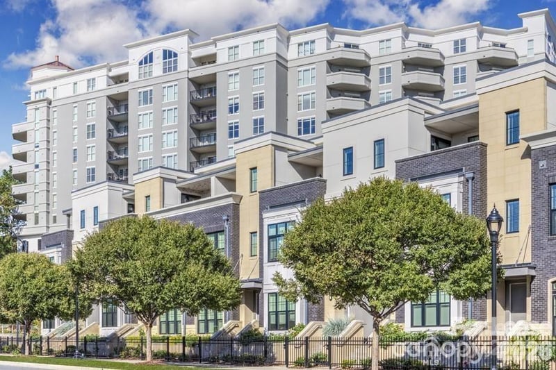 909 Camden Grandview Road B1.1, Charlotte, NC - 2 beds, 3.5 baths, 2,237 sqft - $4,595