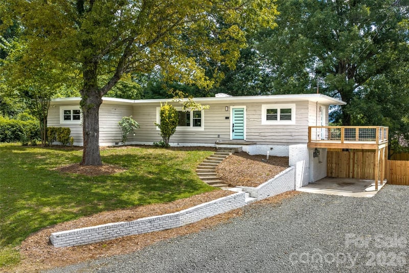 155 Oak Terrace, Arden, NC - 2 beds, 2 baths, 1,504 sqft - $499,000