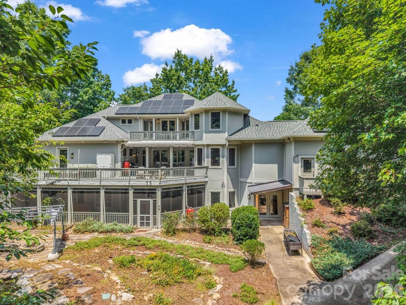 556 Quail Ridge Boulevard, Lake Lure, NC - 4 beds, 4.5 baths, 5,721 sqft - $995,000