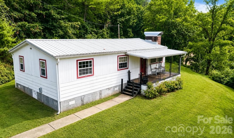 27 Lela Lane Apt 4A, Alexander, NC - 2 beds, 1 bath, 920 sqft - $189,000