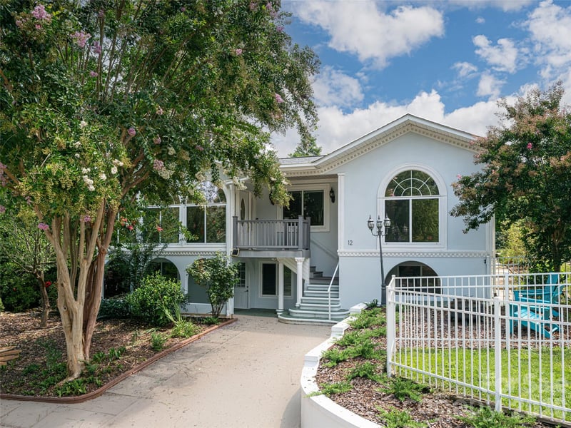12 Peeler Drive, Asheville, NC - 4 beds, 2.5 baths, 1,661 sqft - $555,000