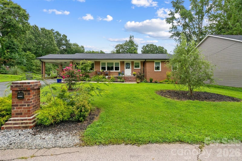 1101 Rosewood Avenue, Kannapolis, NC - 2 beds, 2 baths, 1,431 sqft - $350,000
