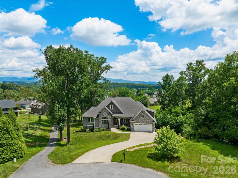 143 Gracie Lane, Mills River, NC - 4 beds, 4 baths, 4,472 sqft - $1,295,000